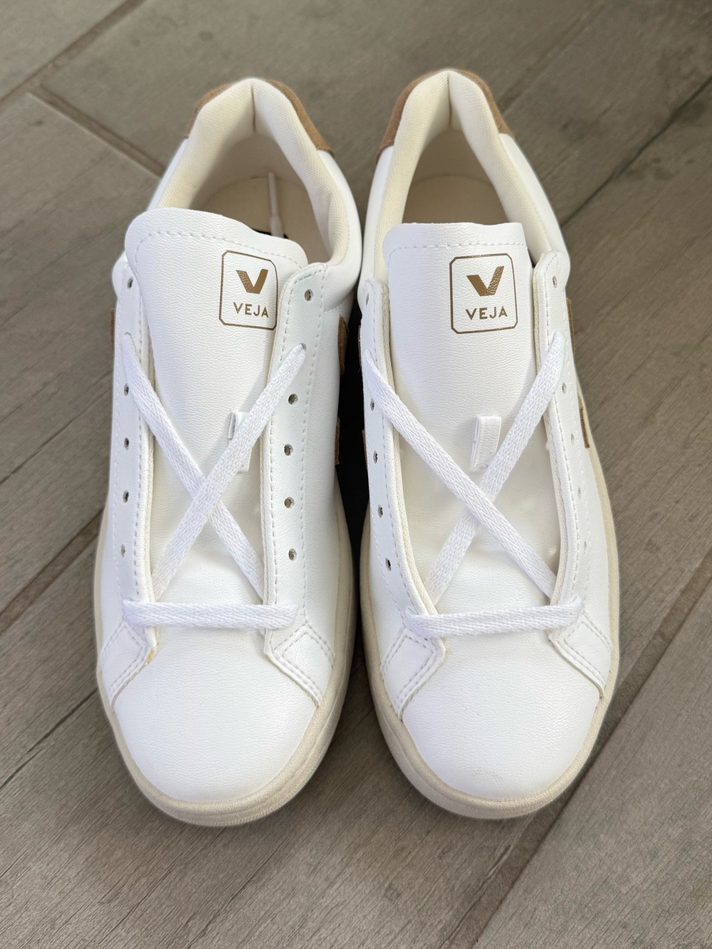 Veja Women's White Leather Low-Top Sneakers